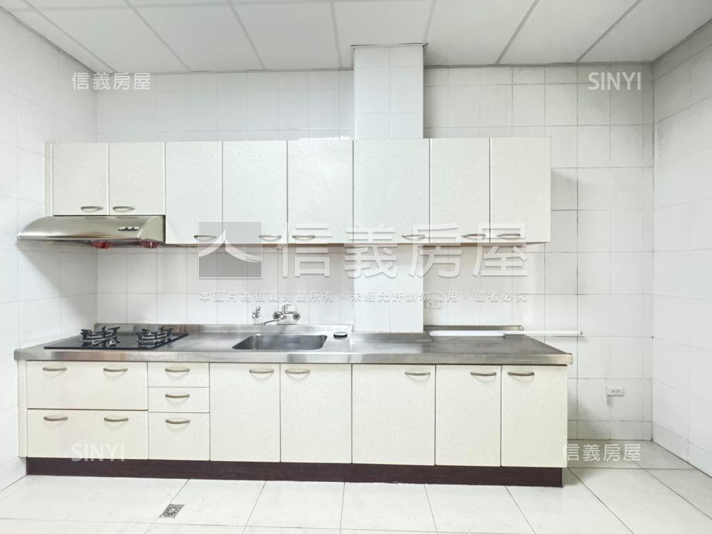 土庫清豐正路套房透天房屋室內格局與周邊環境