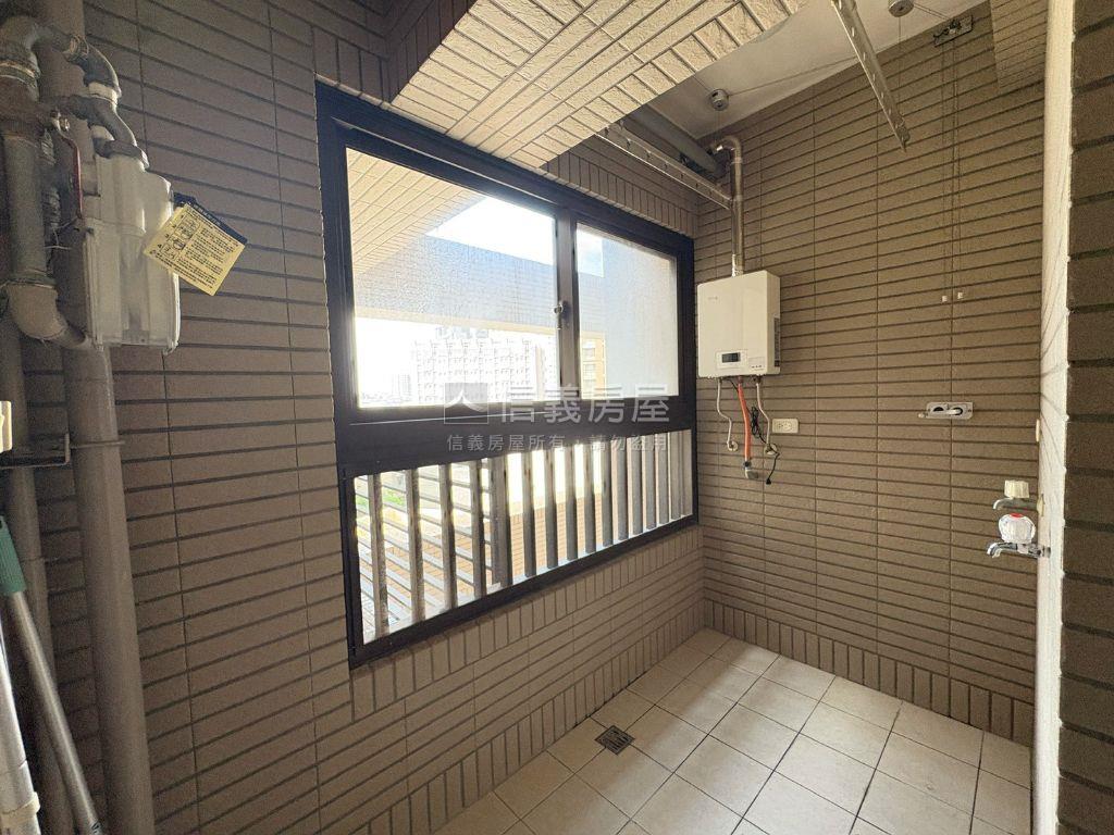晴川岸河畔視野美屋房屋室內格局與周邊環境