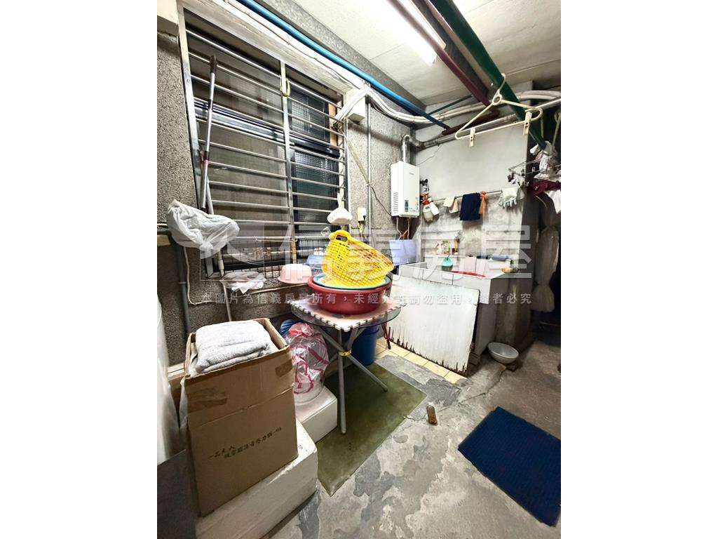 比漾商圈暖居一樓宅房屋室內格局與周邊環境