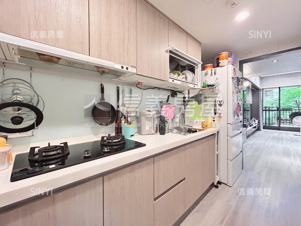 鴻廣新Ａ７精裝樹景美宅房屋室內格局與周邊環境