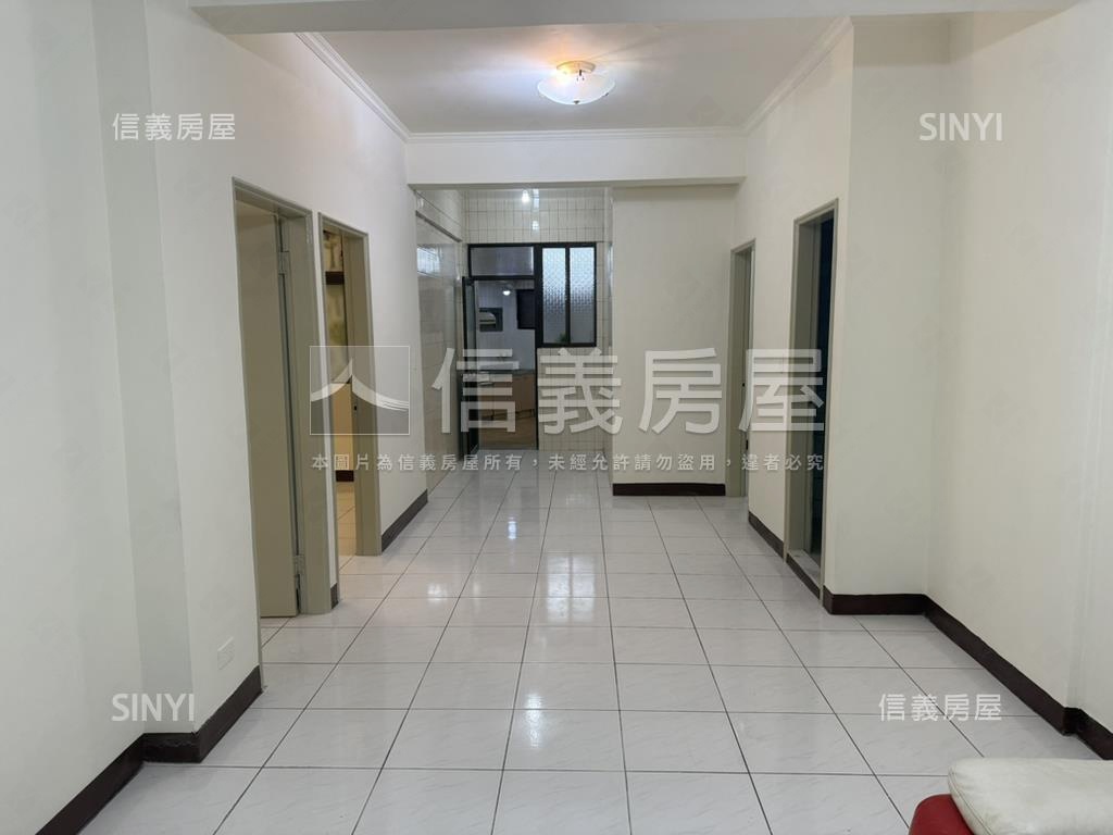 金龍路靜巷一樓大空間房屋室內格局與周邊環境