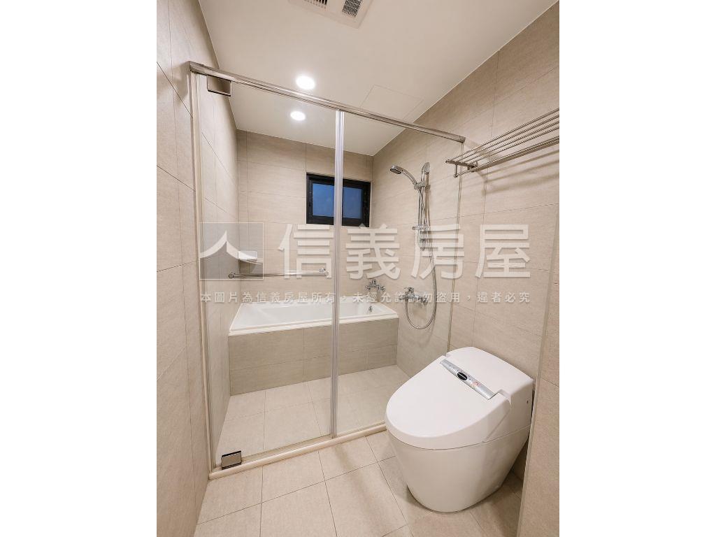 純白○上東城兩房車位房屋室內格局與周邊環境