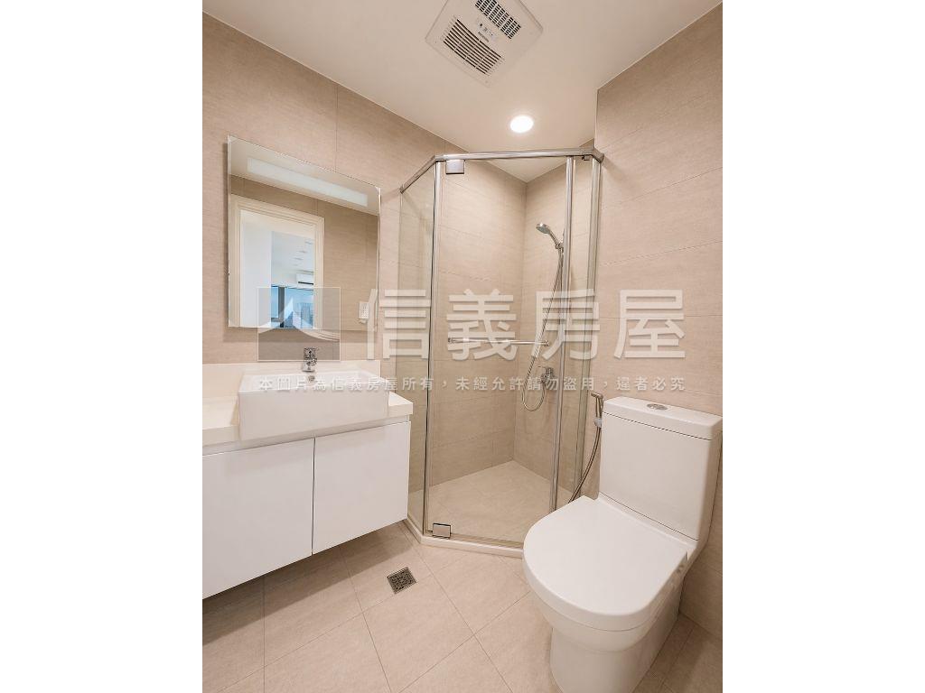 純白○上東城兩房車位房屋室內格局與周邊環境