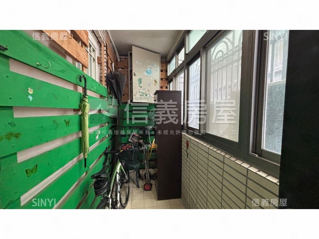 士林捷運站美德街二樓房屋室內格局與周邊環境