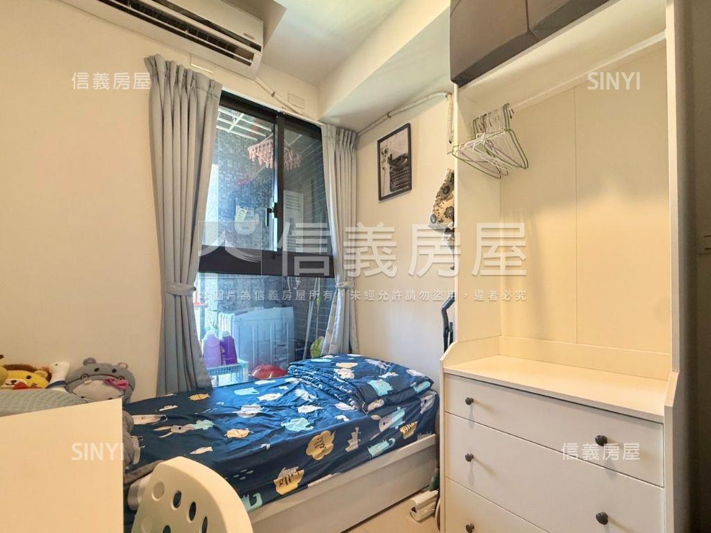 站前輕屋齡高樓質感２房房屋室內格局與周邊環境
