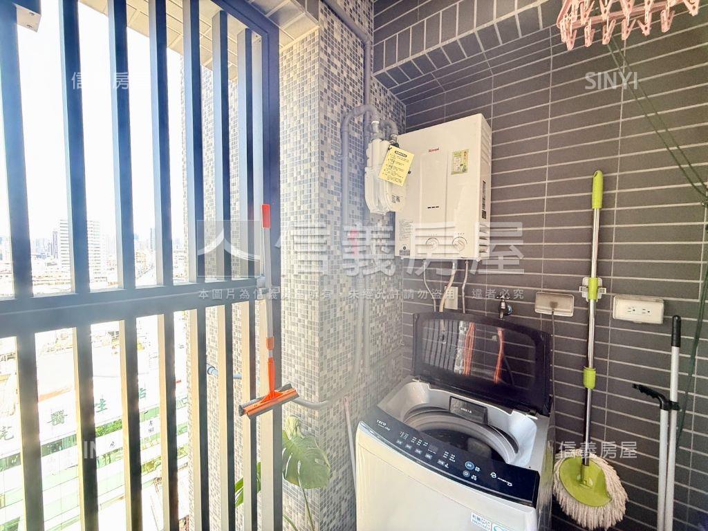站前輕屋齡高樓質感２房房屋室內格局與周邊環境