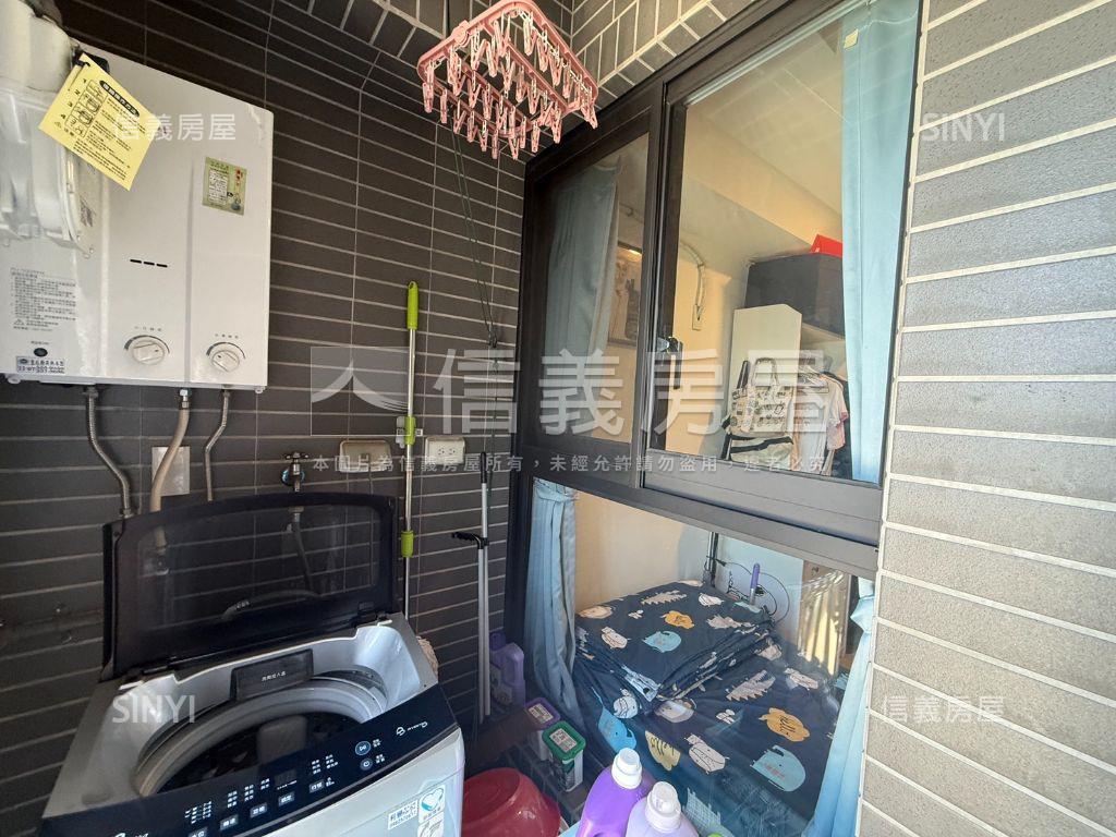 站前輕屋齡高樓質感２房房屋室內格局與周邊環境