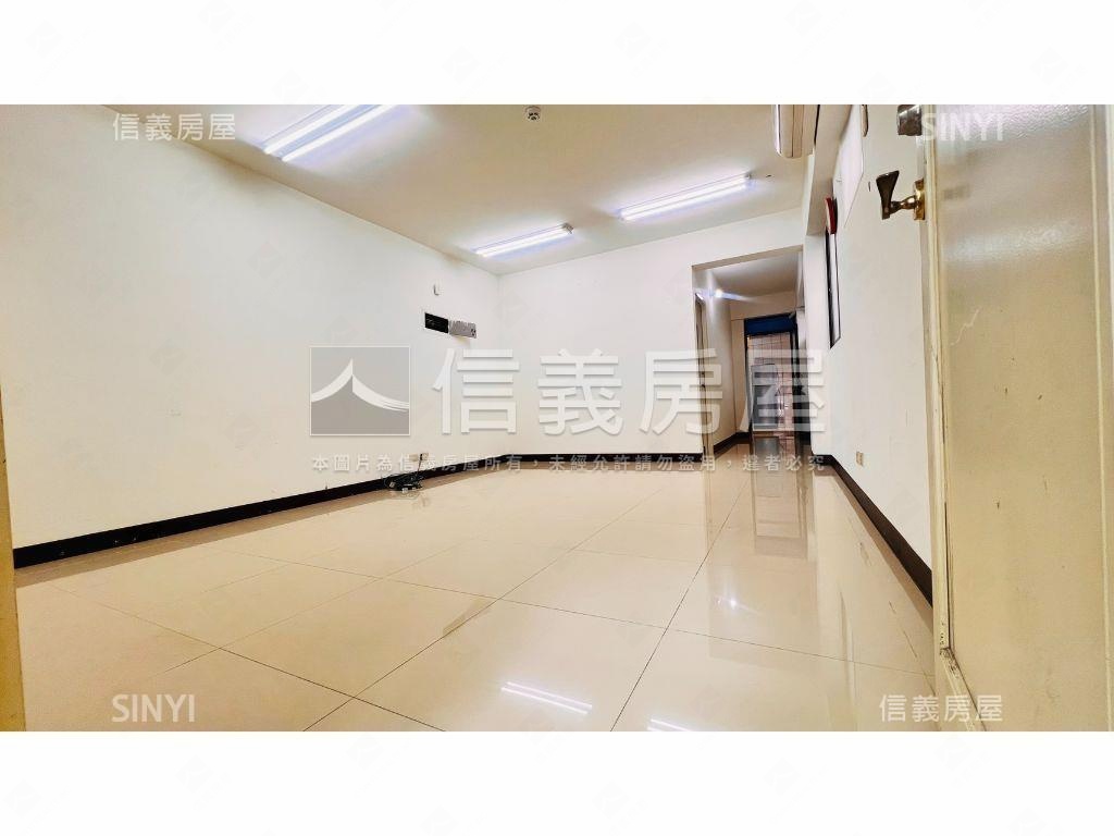 捷運邊間一樓大空間房屋室內格局與周邊環境