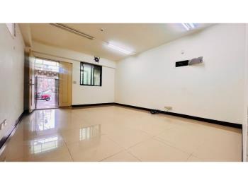 捷運邊間一樓大空間