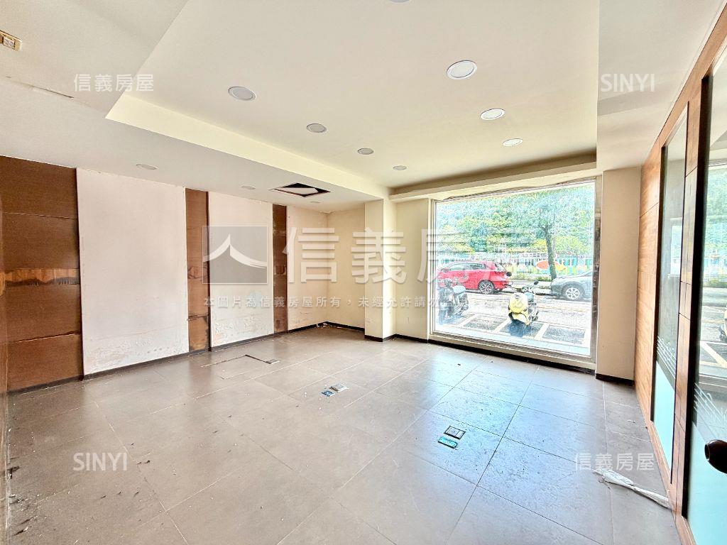 近內湖站稀有黃金一樓店面房屋室內格局與周邊環境