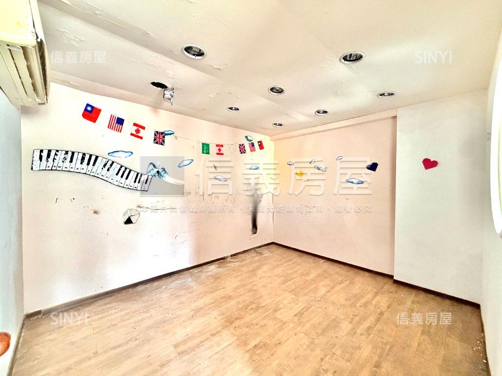 近內湖站稀有黃金一樓店面房屋室內格局與周邊環境