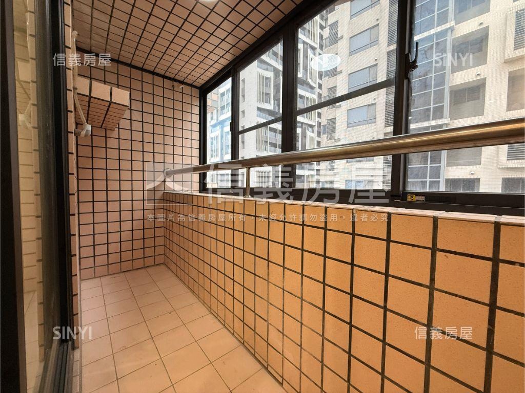 夯首購先看西屯三房平車房屋室內格局與周邊環境