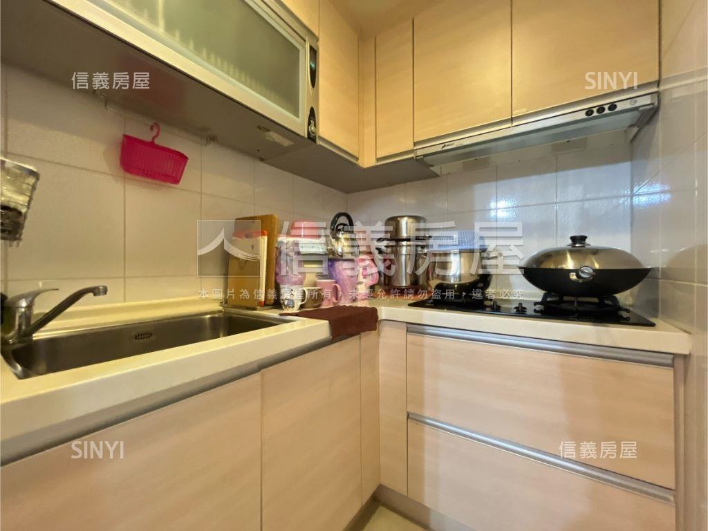 近機捷新婚首購３房房屋室內格局與周邊環境