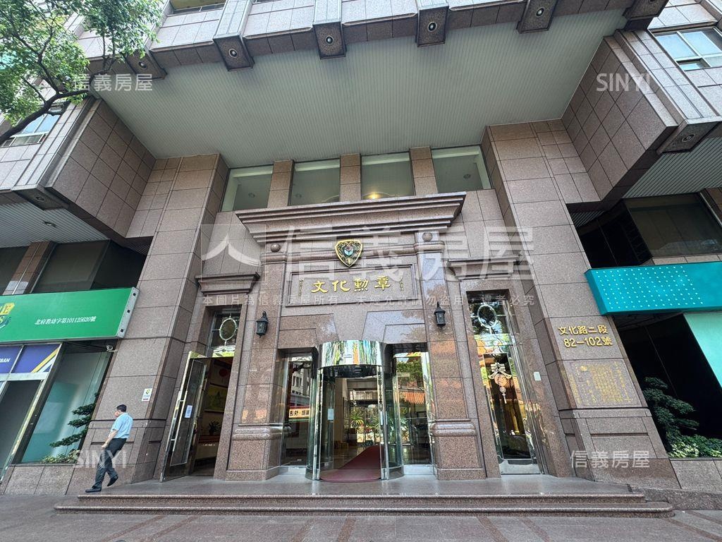 新埔捷運勳章四房車位房屋室內格局與周邊環境