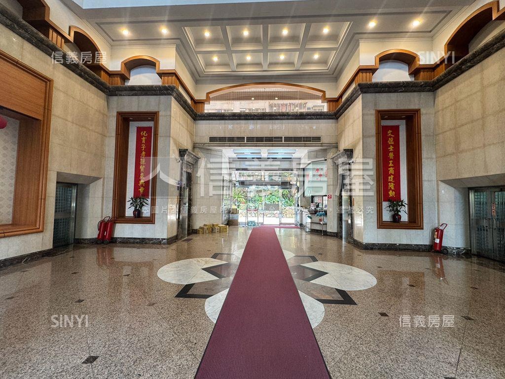 新埔捷運勳章四房車位房屋室內格局與周邊環境