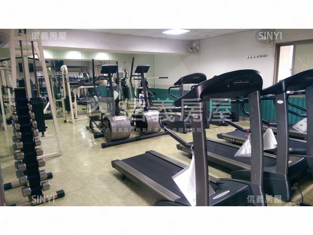 新埔捷運勳章四房車位房屋室內格局與周邊環境