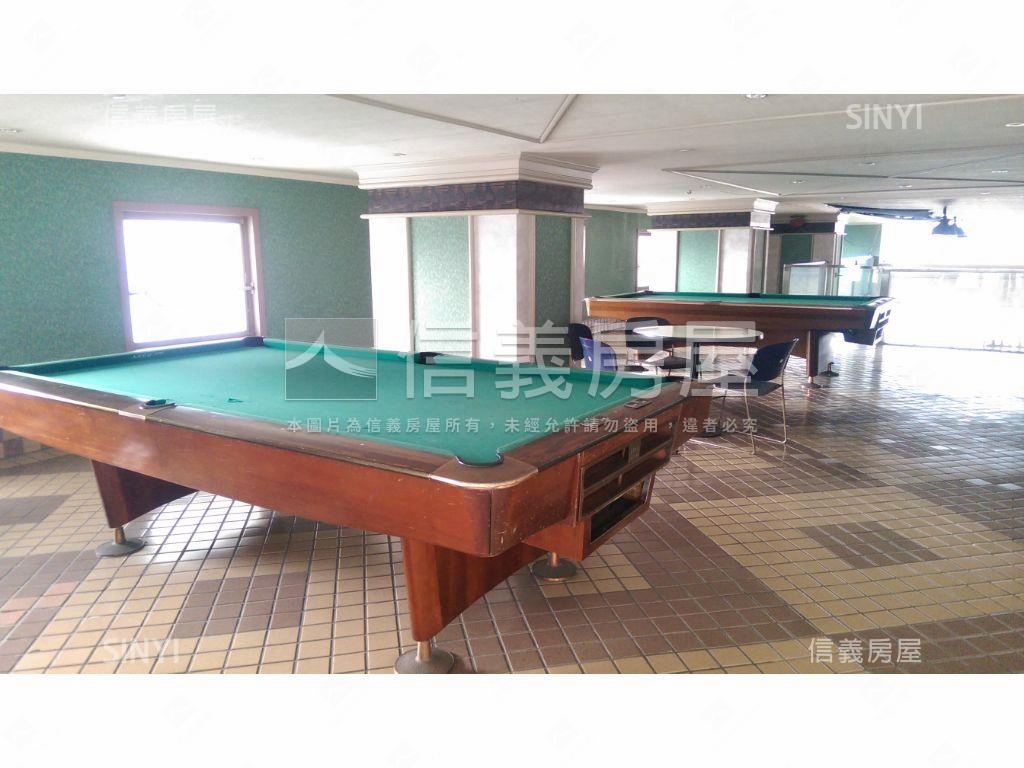 新埔捷運勳章四房車位房屋室內格局與周邊環境