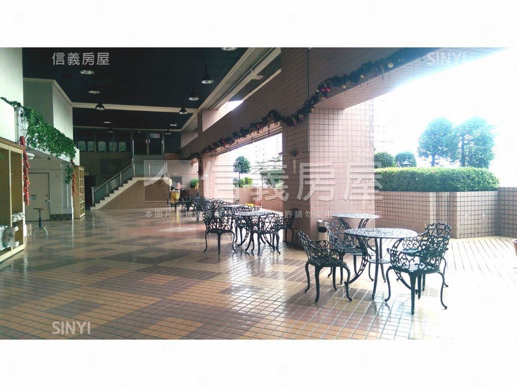 新埔捷運勳章四房車位房屋室內格局與周邊環境