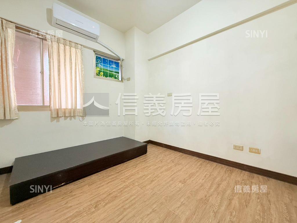 手刀詢問宏國薇閣二房房屋室內格局與周邊環境