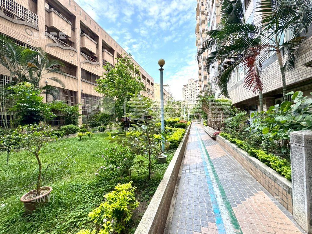 誠售北區美麗四房車位房屋室內格局與周邊環境