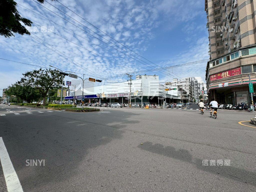 誠售北區美麗四房車位房屋室內格局與周邊環境