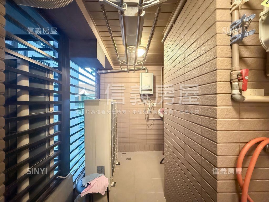 美術館精裝三房平面車房屋室內格局與周邊環境