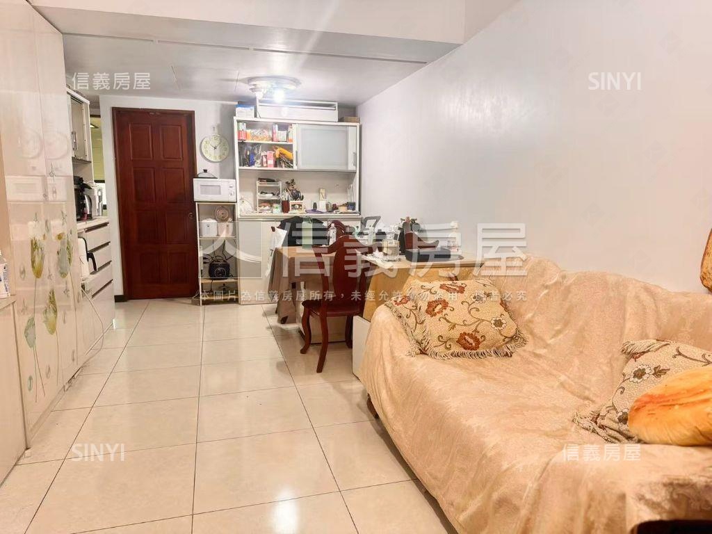 榮耀之城高樓美屋２房房屋室內格局與周邊環境