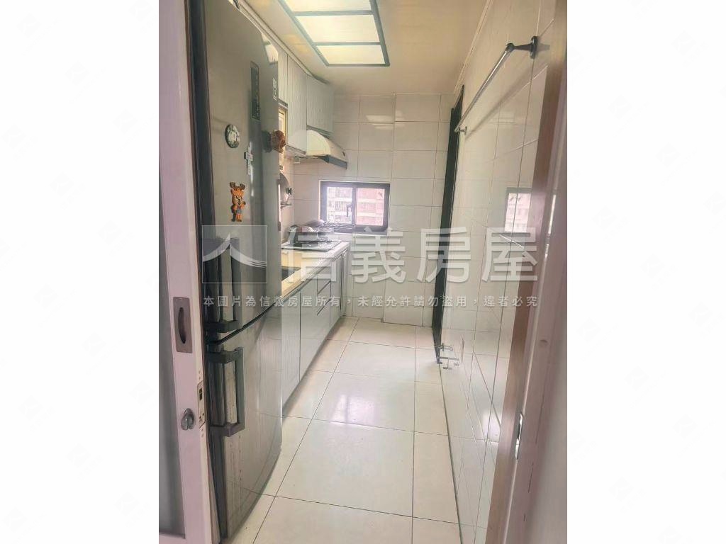 榮耀之城高樓美屋２房房屋室內格局與周邊環境