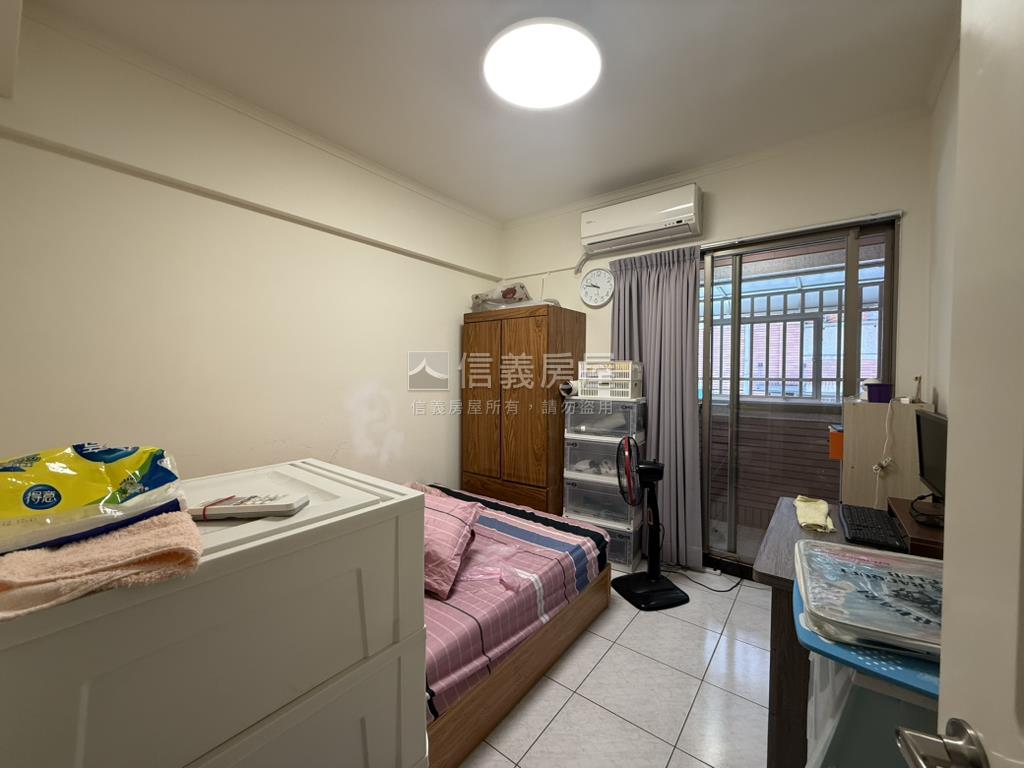 八期臨路透天國泰建設房屋室內格局與周邊環境