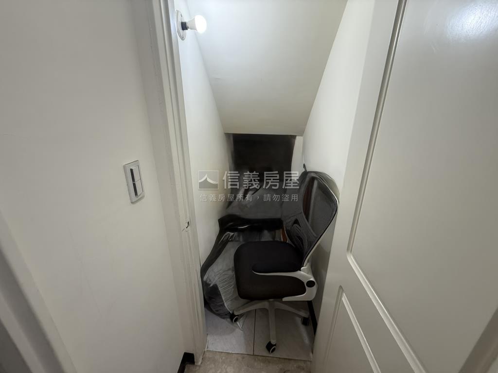 八期臨路透天國泰建設房屋室內格局與周邊環境