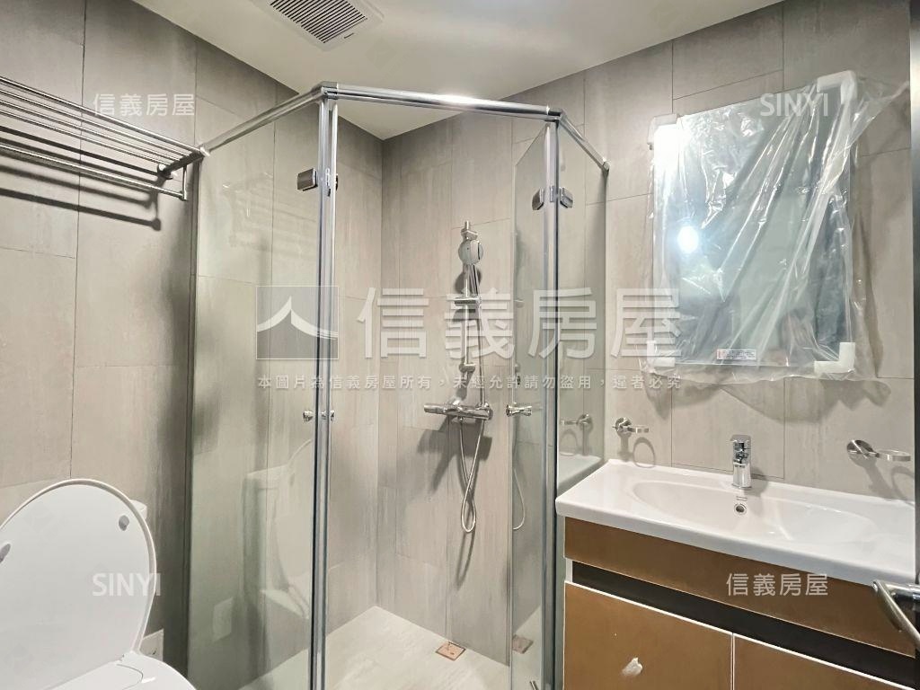 漢皇～邊間三房＋平面車位房屋室內格局與周邊環境