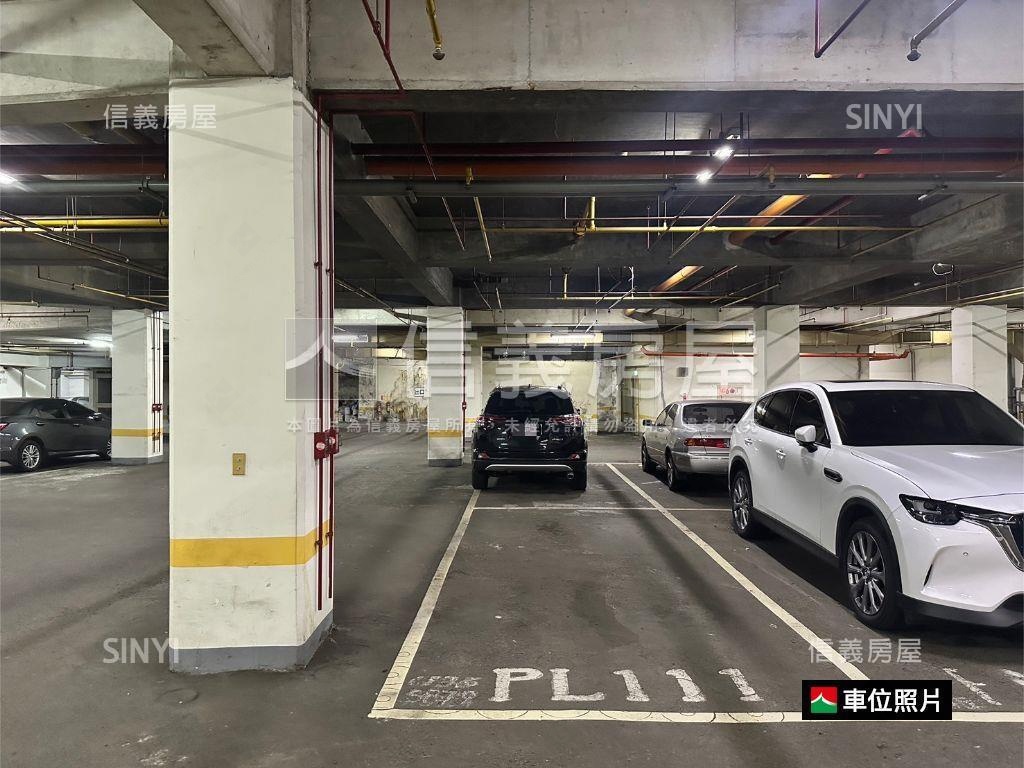 稀有國泰雕之森三房車位房屋室內格局與周邊環境