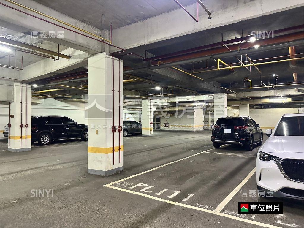 稀有國泰雕之森三房車位房屋室內格局與周邊環境