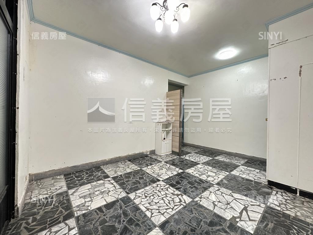 標準方正格局孝親一樓房屋室內格局與周邊環境