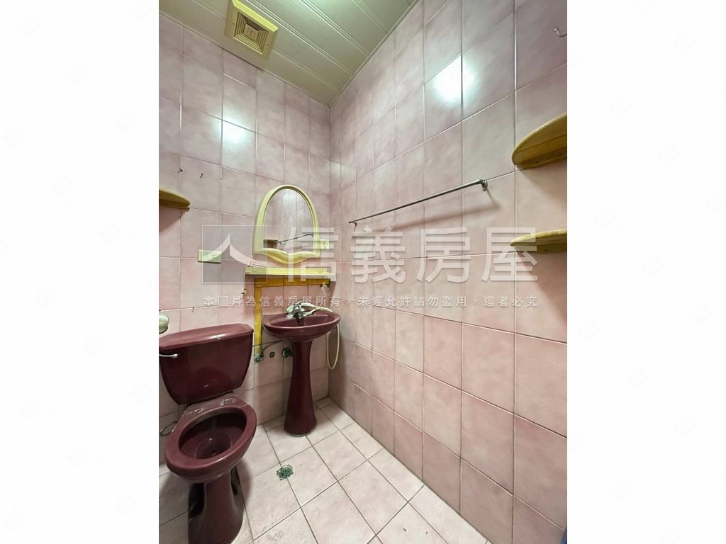標準方正格局孝親一樓房屋室內格局與周邊環境