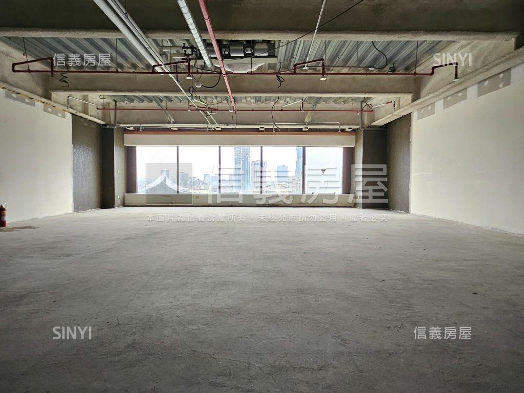 信義區高樓美景毛胚辦公房屋室內格局與周邊環境