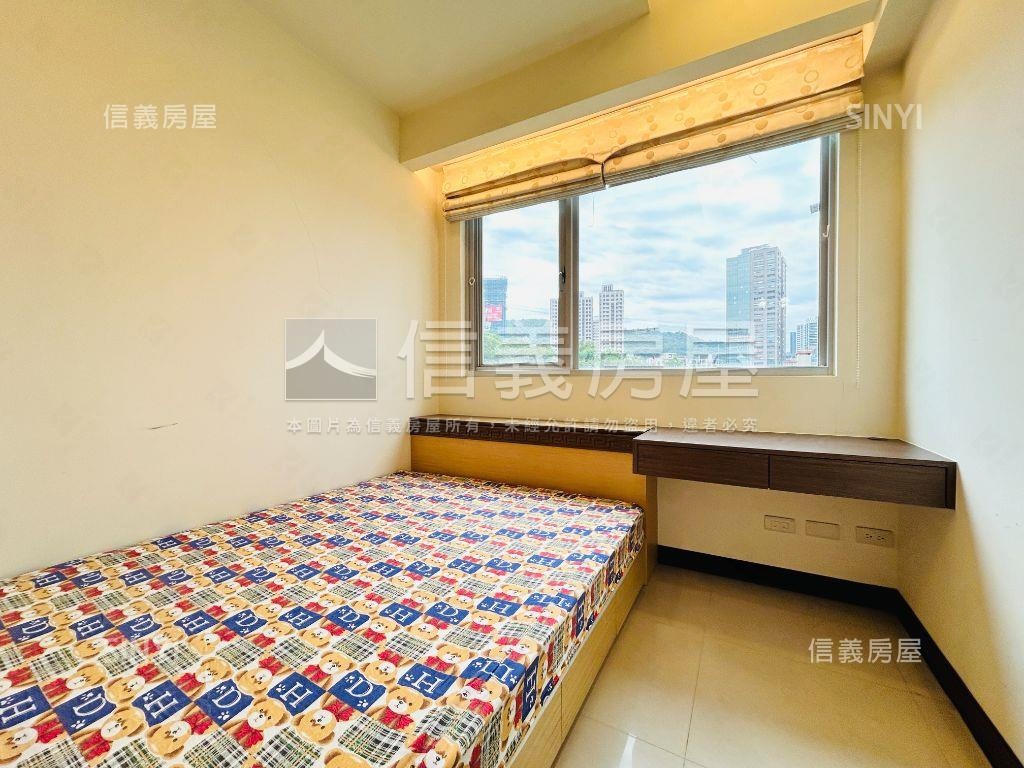 【尚海】河景虹橋三房車位房屋室內格局與周邊環境