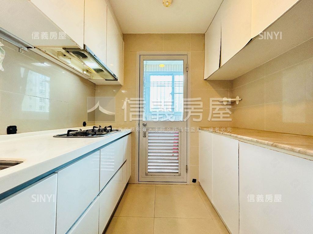 【尚海】河景虹橋三房車位房屋室內格局與周邊環境