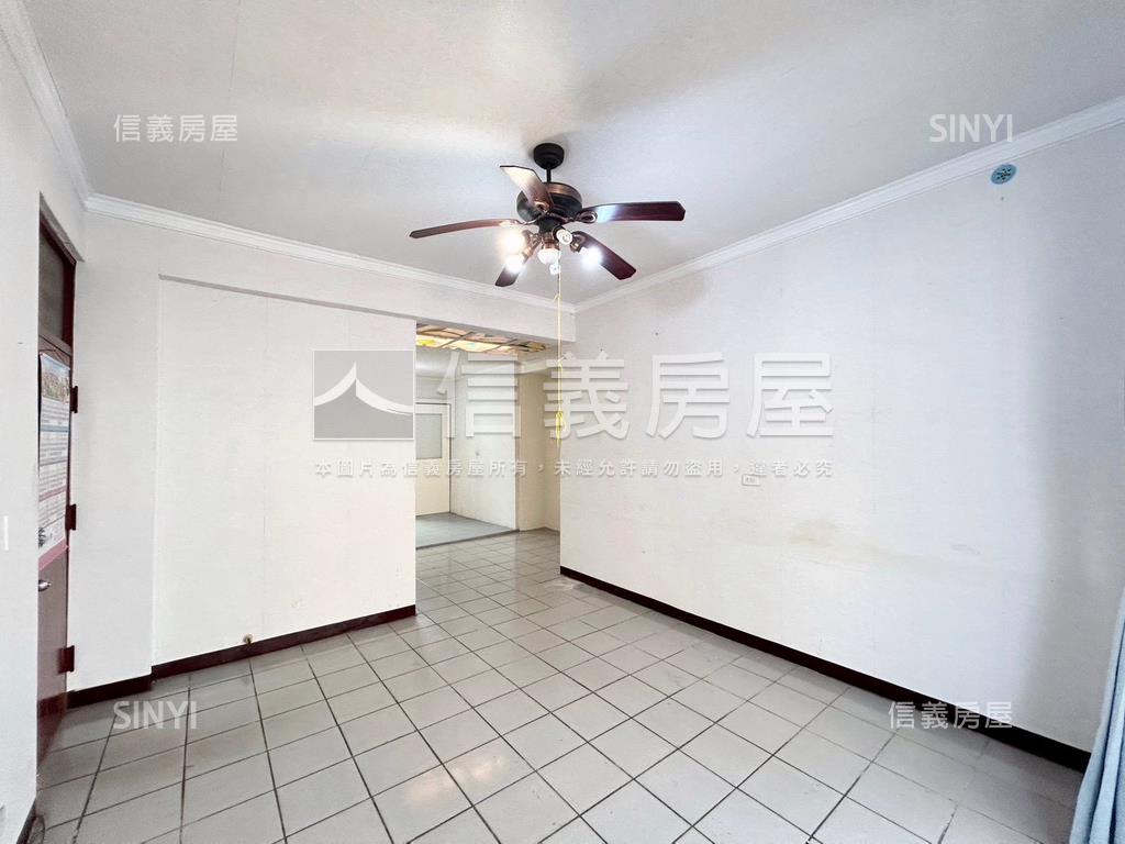 仁德國宅２樓房屋室內格局與周邊環境