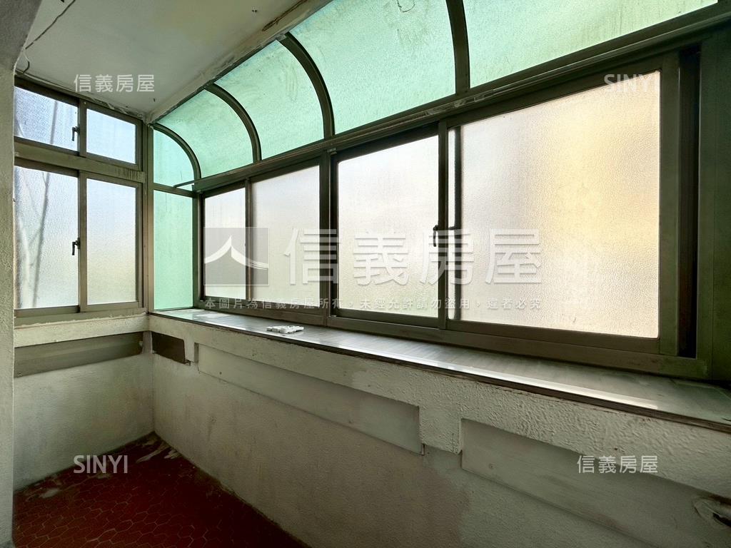 仁德國宅２樓房屋室內格局與周邊環境