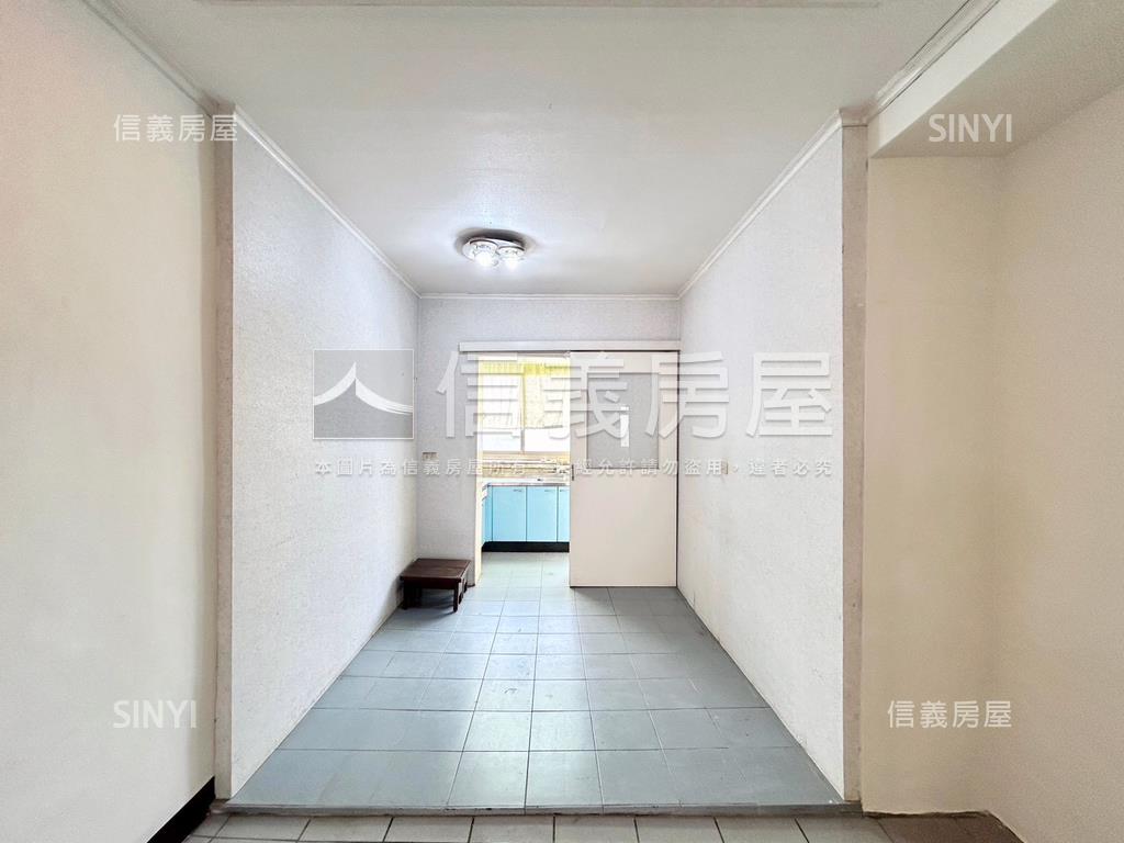 仁德國宅２樓房屋室內格局與周邊環境