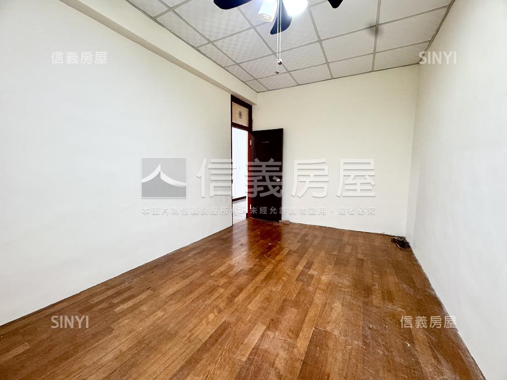 仁德國宅２樓房屋室內格局與周邊環境