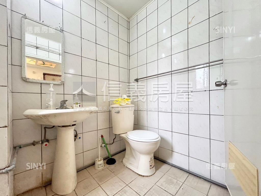 仁德國宅２樓房屋室內格局與周邊環境