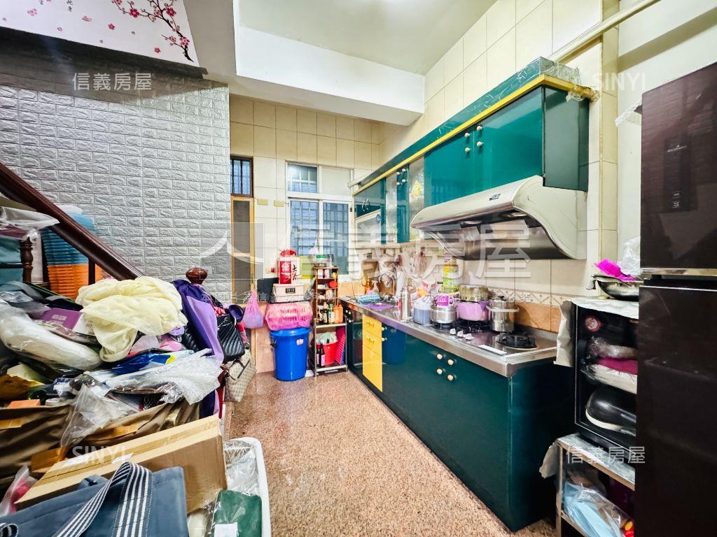 仁武美透天房屋室內格局與周邊環境