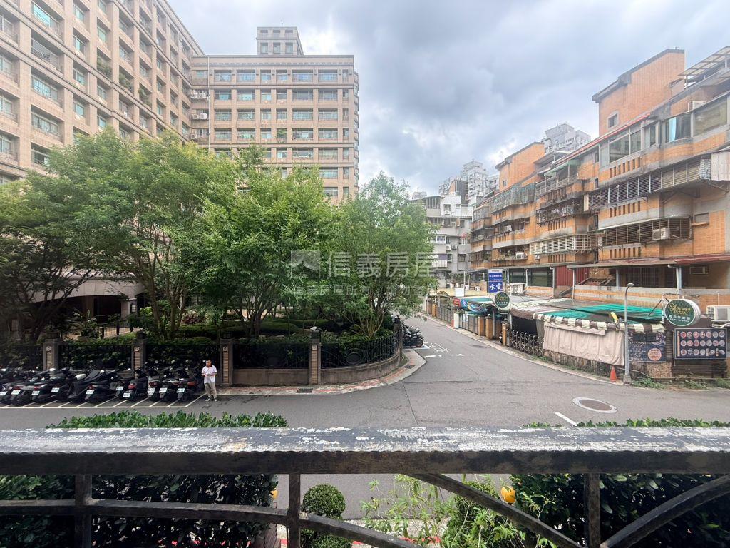 皇翔維也納皇后房屋室內格局與周邊環境