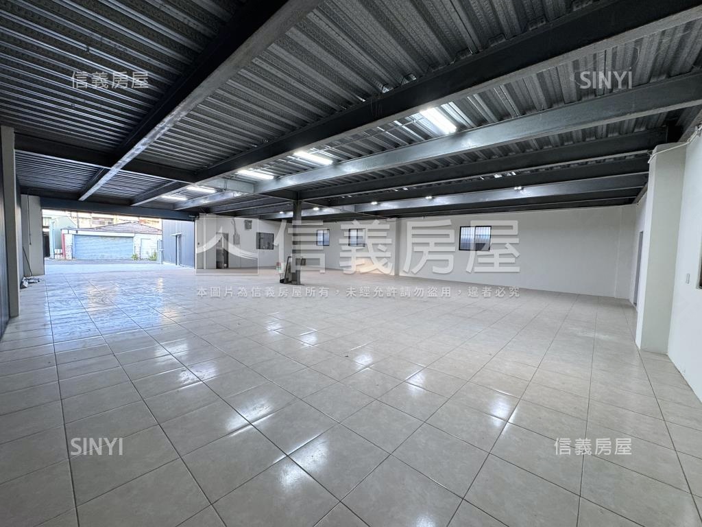 茄萣面寬約１３米土地房屋室內格局與周邊環境