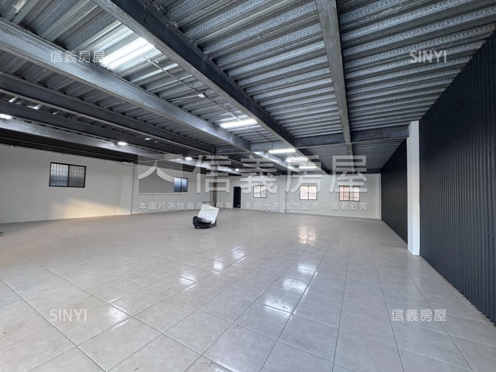 茄萣面寬約１３米土地房屋室內格局與周邊環境