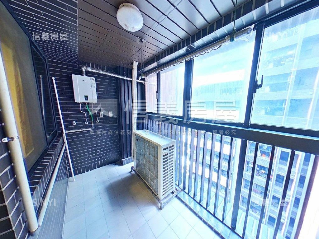 海洋都心。高樓兩房車位房屋室內格局與周邊環境