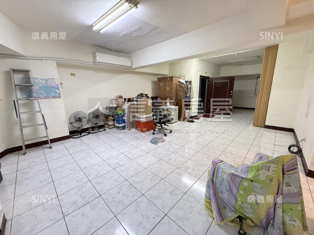 近文化中心採光大空間房屋室內格局與周邊環境