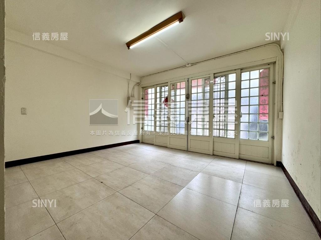 南陽孝親透天方便停車房屋室內格局與周邊環境